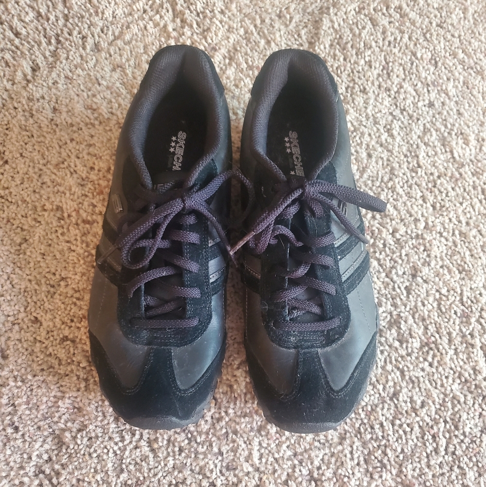 Skechers